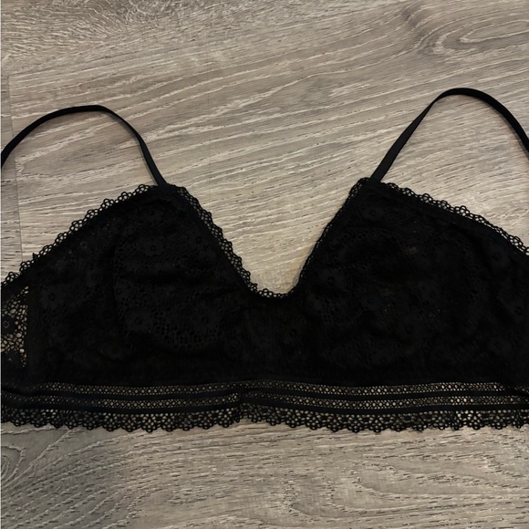 Victoria's Secret Black Lace Bralette - Picture 5 of 5